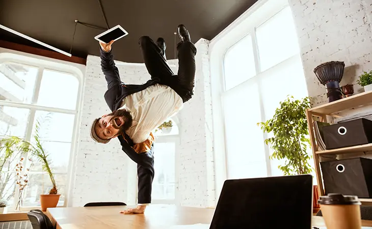 OFFICE GADGETS THAT MAKE WORK MORE FUN